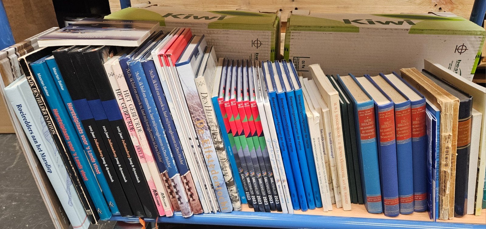 Boeken Helderse historie (Den Helder), Ophalen of Verzenden, Gelezen