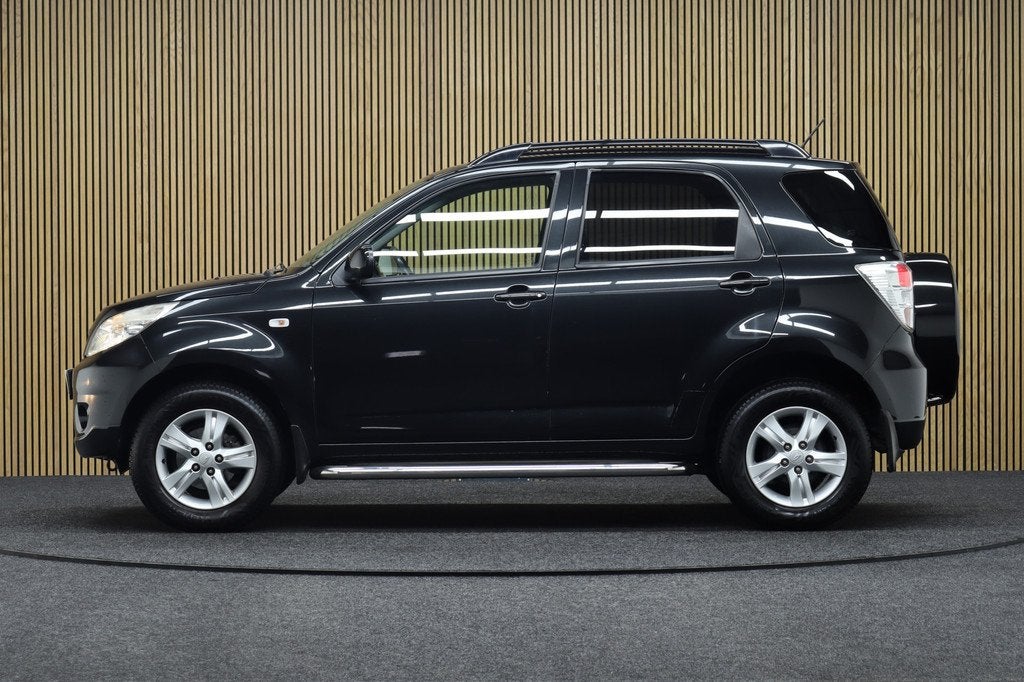 Daihatsu Terios 1.5 2WD Traffic | LM Velgen | All-season Ban, Auto's, Daihatsu, Keurmerk '100% Onderhouden', 1350 kg, Zwart, Met garantie (alle)
