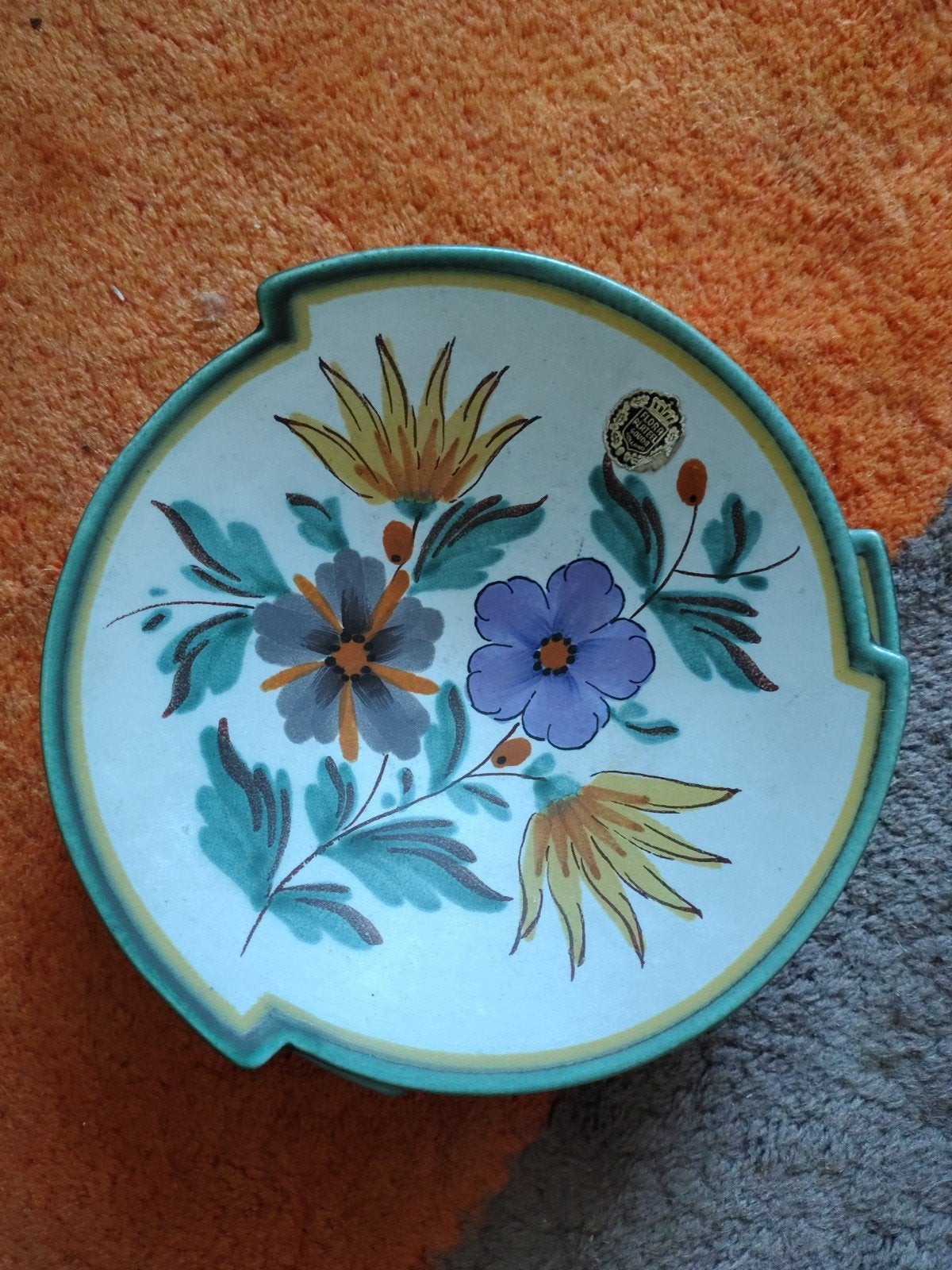 Flora Gouda Holland "Viola" Schaal (Model 1501) met S, Antiek en Kunst, Ophalen of Verzenden