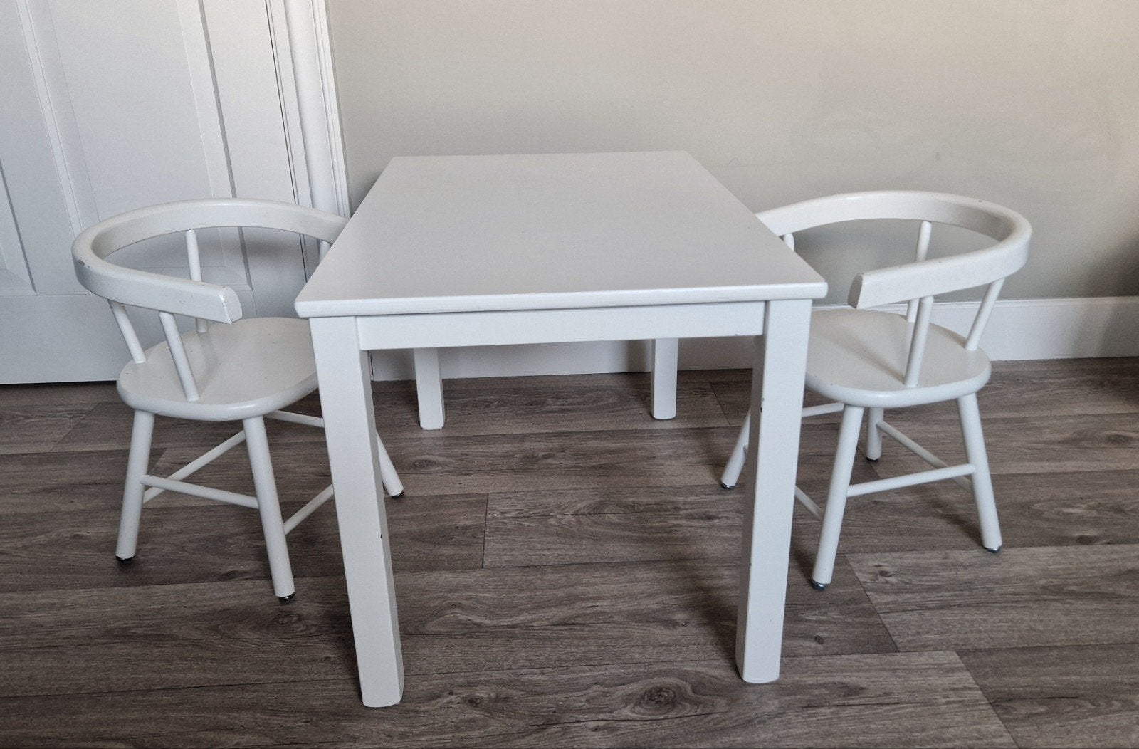 Bommel & Bach houten tafeltje met stoeltjes, Kinderen en Baby's, Kinderkamer | Tafels en Stoelen, Ophalen, Gebruikt, Tafel(s) en Stoel(en)