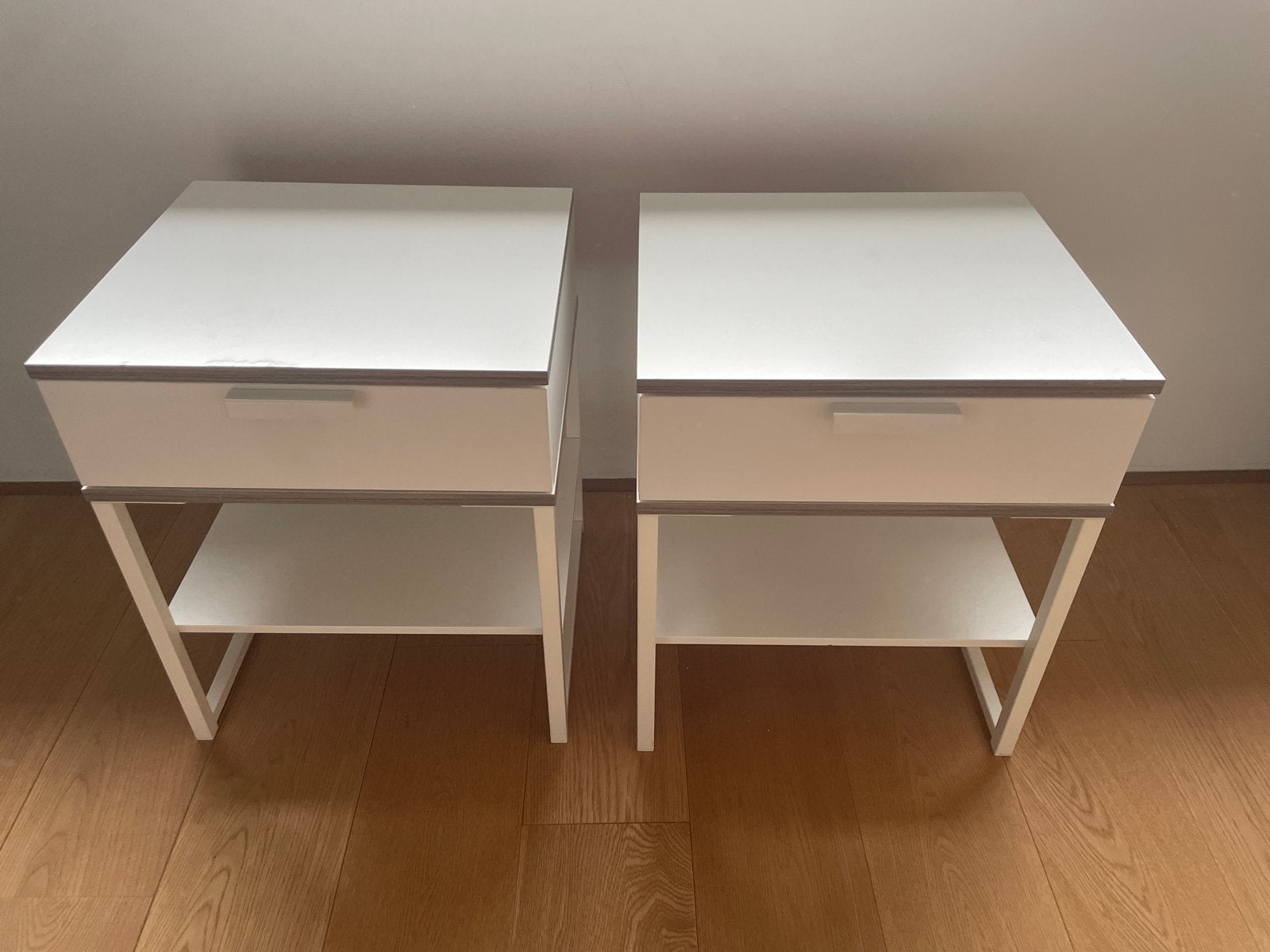 Set van 2 witte nachtkastjes met lade en plank, Ophalen, Minder dan 45 cm, Minder dan 55 cm, Gebruikt