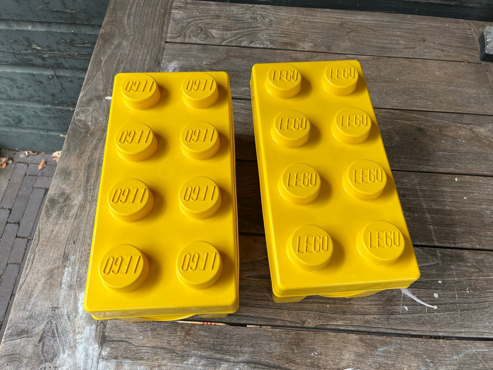 2x Vintage Gele LEGO Opbergdozen - Zo goed als nieuw, Kinderen en Baby's, Speelgoed | Duplo en Lego, Ophalen, Lego, Overige typen