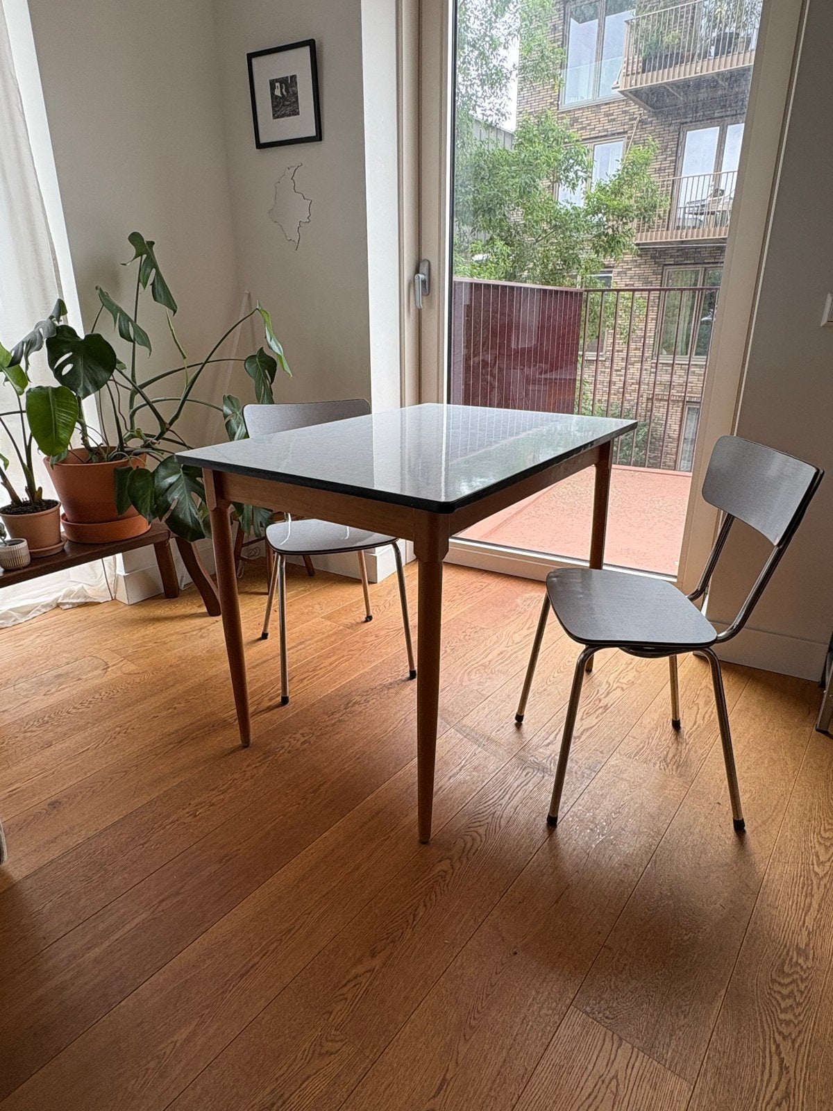 Vintage Formica eettafel met 2 stoelen, Ophalen