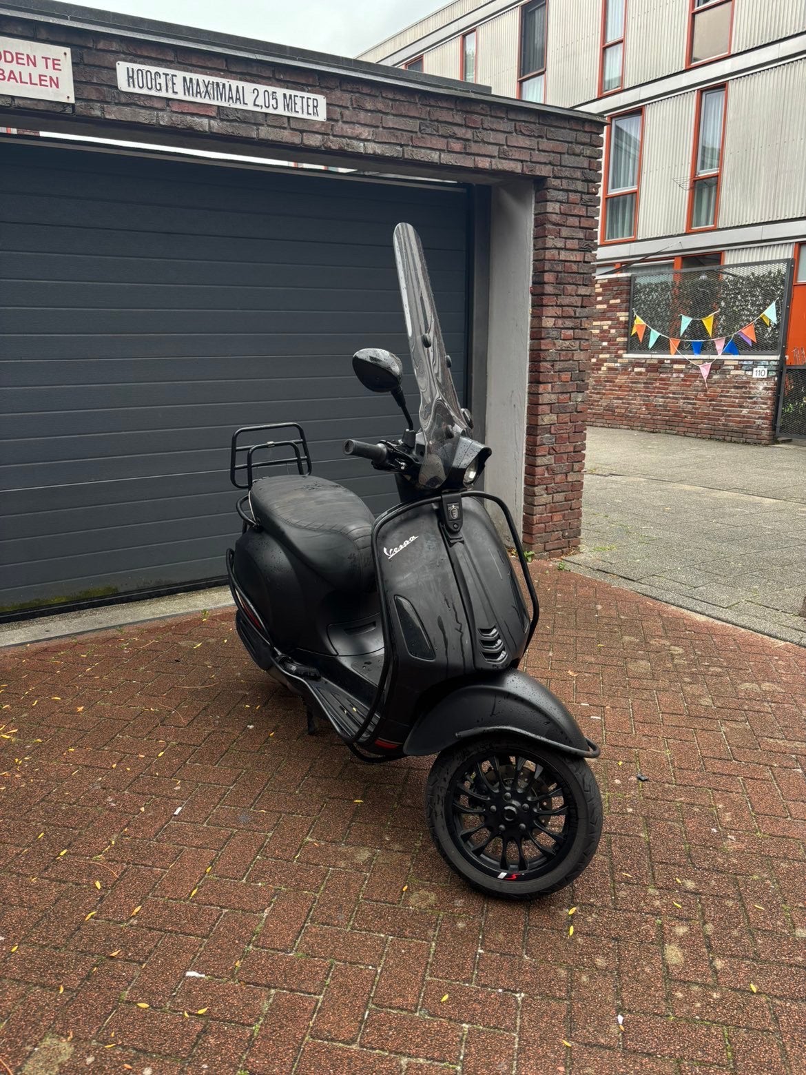 Vespa Sprint Notte 2021 | Lage kilometerstand | 1e Eigenaar, Maximaal 45 km/u, Ophalen of Verzenden, Zo goed als nieuw