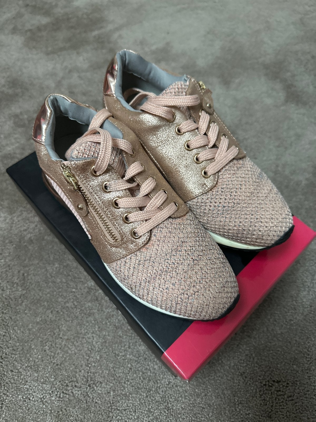 La Strada Sneakers Roségoud - Maat 39, Ophalen, Zo goed als nieuw, Overige kleuren, Sneakers of Gympen