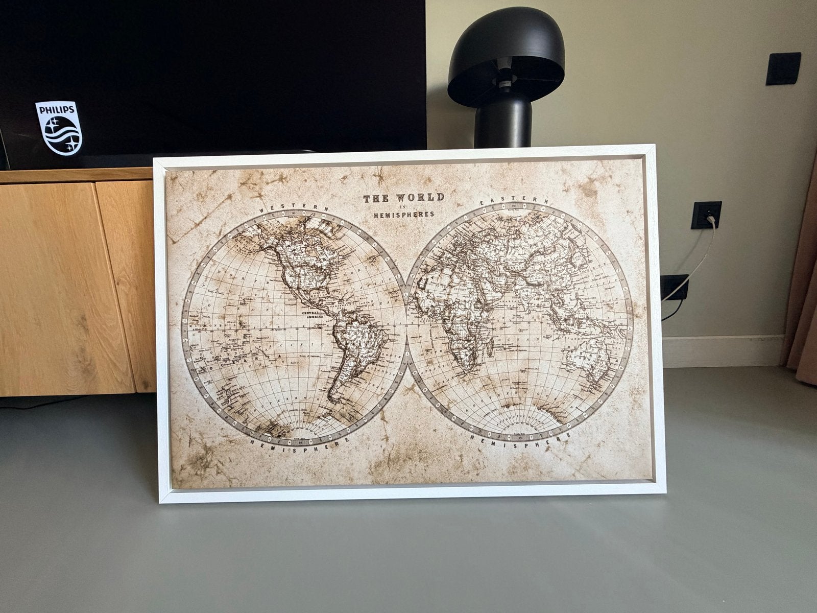 Ingelijste Wereldkaart 'The World by Hemispheres', Ophalen, Klassiek, Print, Overige onderwerpen