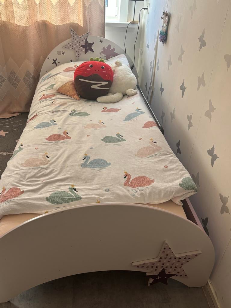 Complete kinderkamer: bed, kledingkast, bureau, Ophalen of Verzenden, Gebruikt, Meisje