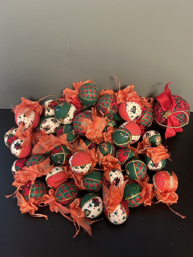 stoffen kerstballen, Ophalen of Verzenden, Gebruikt
