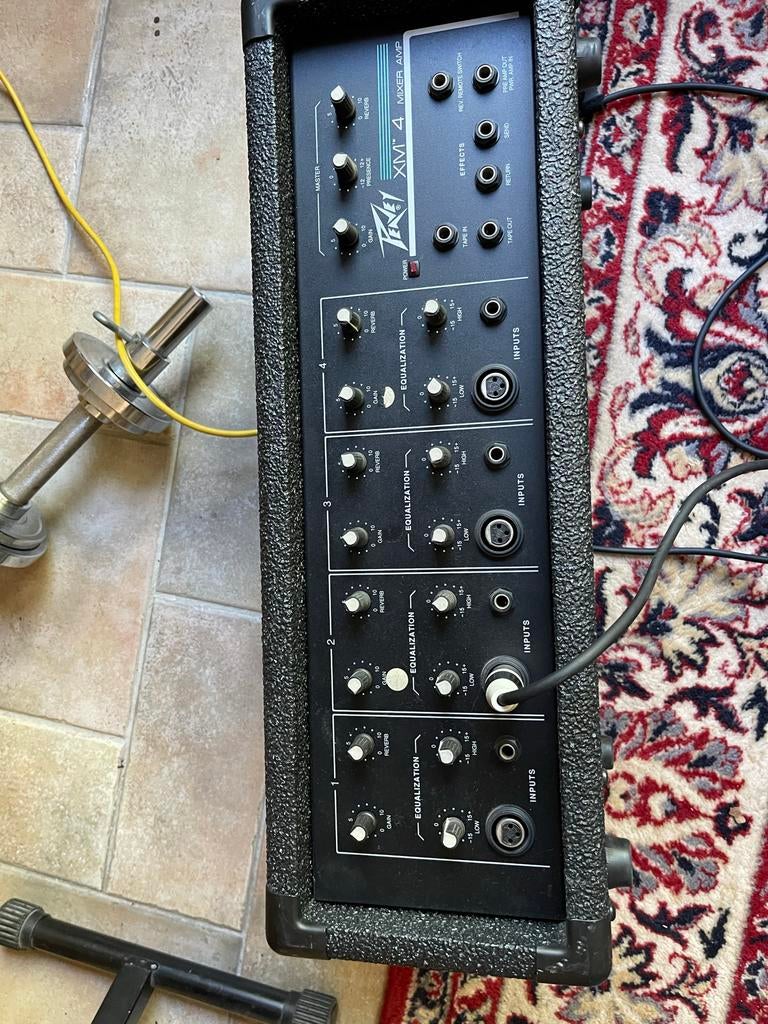 Peavey XM 4 Mixer Versterker - Compact en Krachtig, Ophalen, Gebruikt, Minder dan 500 watt, P.A.