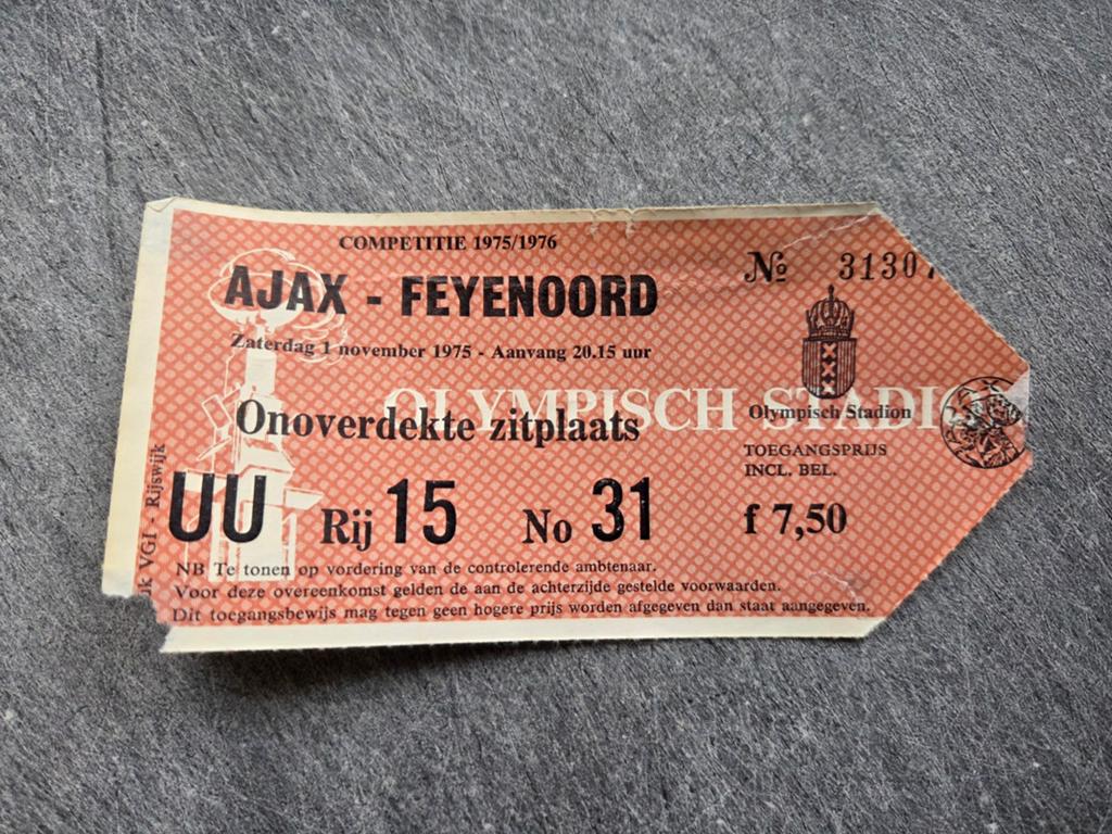 Origineel toegangskaartje Ajax - Feyenoord 1-11-1975, Verzamelen, Ophalen of Verzenden, Gebruikt, Ajax