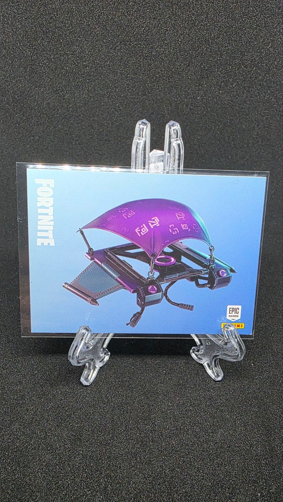 Fortnite Dark Glyph Glider Kaart #135, Ophalen of Verzenden, Zo goed als nieuw, Losse kaart