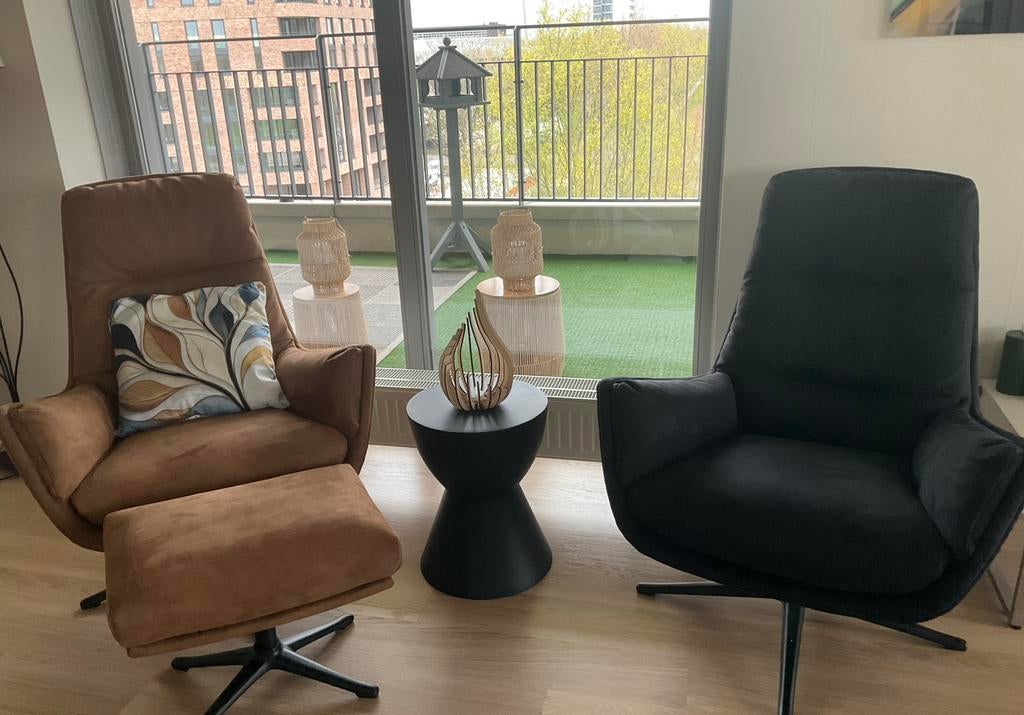 Twee stoelen, een met hocker., Ophalen, Zo goed als nieuw, 75 tot 100 cm, 50 tot 75 cm