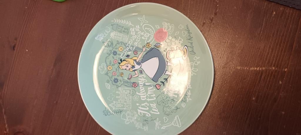 Alice in Wonderland bordje Disney, Ophalen