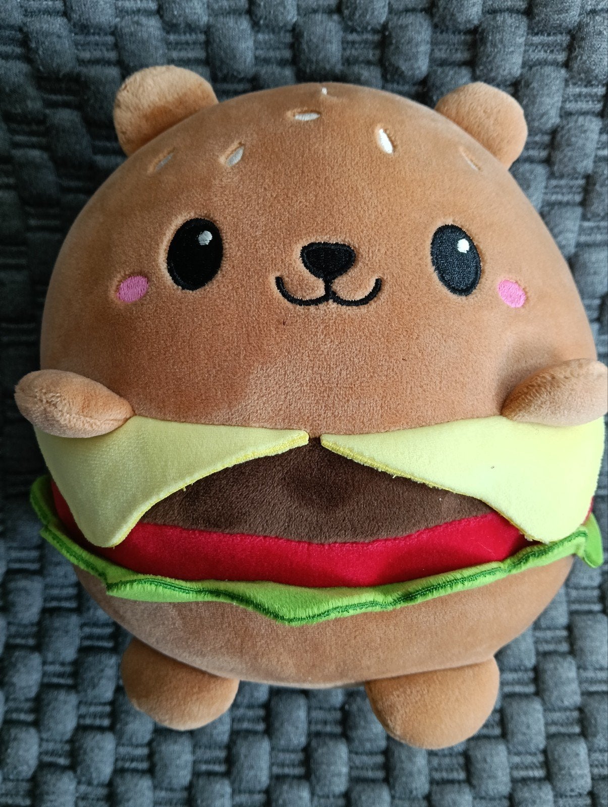Leuke knuffel hamburger bear 18cm, Gebruikt, Beer, Ophalen of Verzenden, Klein (minder dan 20 cm)