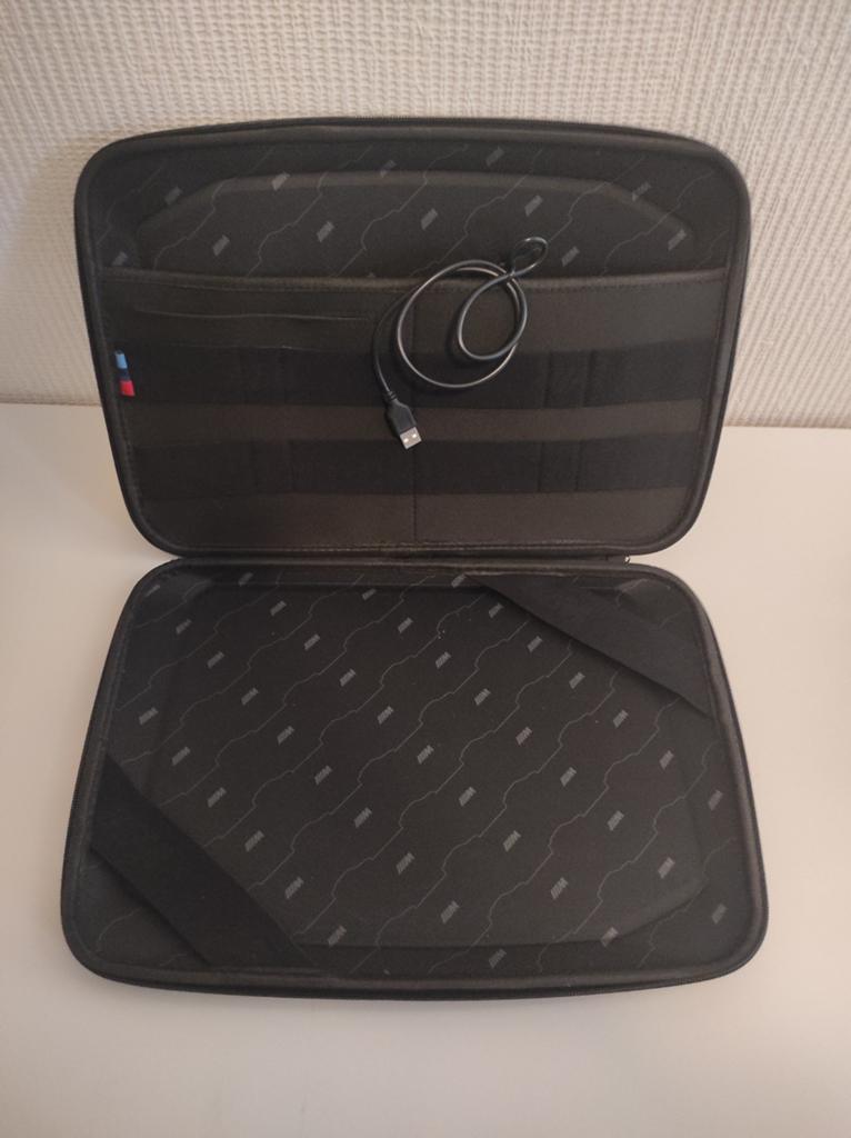 BMW Mobile Office Laptophoes 15 inch, Ophalen of Verzenden, 15 inch