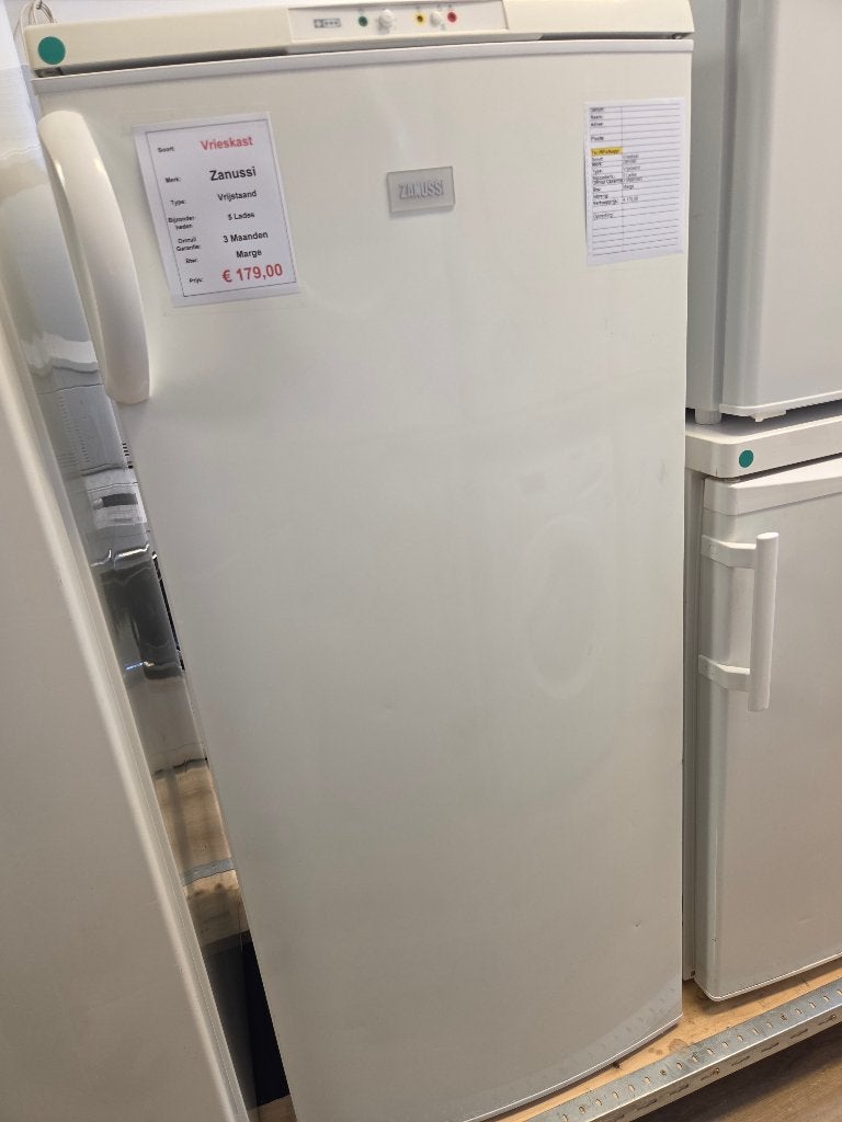 vrieskast - Zanussi - 5 lades, Witgoed en Apparatuur, Vriezers en Diepvrieskisten, Italie, Gebruikt, Minder dan 60 cm, Service.informatie@electrolux.nl