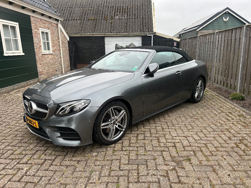 Mercedes-Benz E-Klasse E200 Cabrio2018 Widescreen, head up, Auto's, Achterwielaandrijving, 1800 kg, Zwart, 4 cilinders
