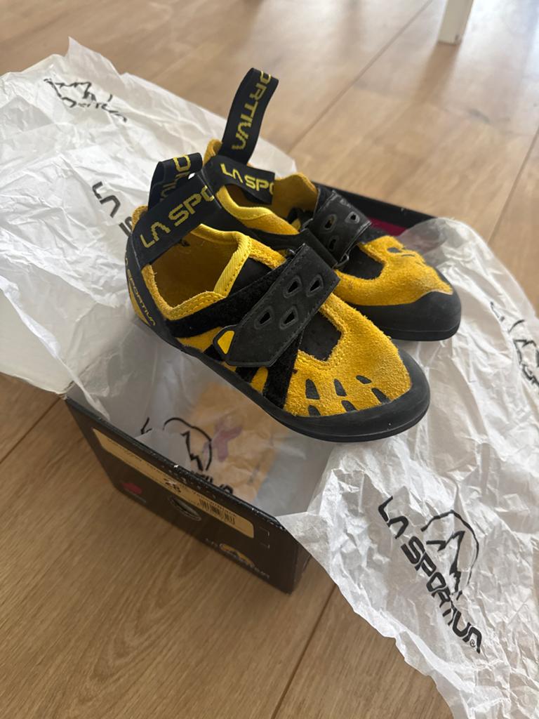 La Sportiva Klimschoenen - Geel/Zwart - Maat 28, Ophalen of Verzenden, Zo goed als nieuw, Klimsportschoenen