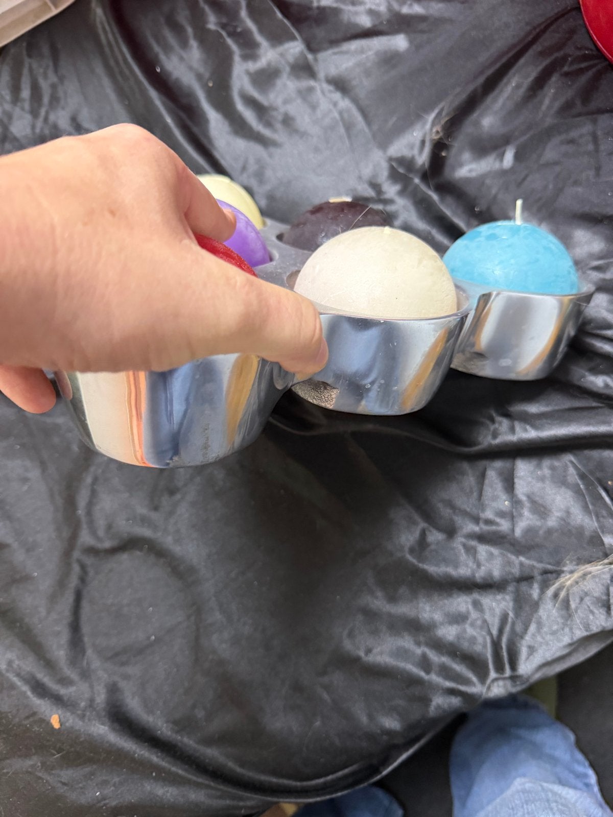 Aluminium kaarsenhouder met 6 gekleurde kaarsen, Gebruikt, Meerkleurig, Overige merken, Ophalen of Verzenden