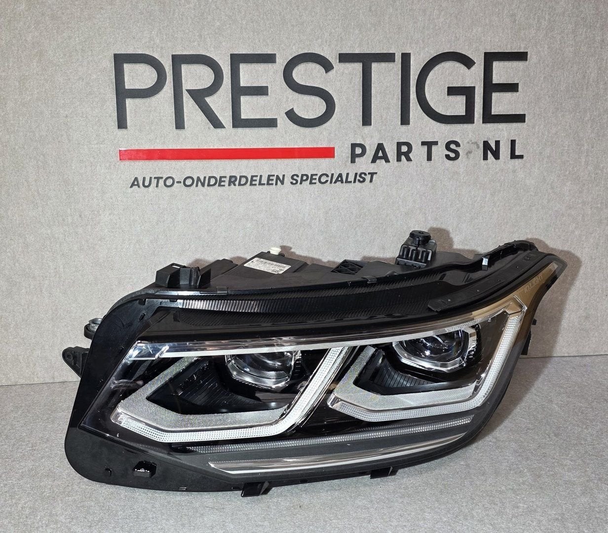 Koplamp VW Tiguan 5NA Facelift IQ.LIGHT LED Links 5NB941081G, Gebruikt, -, Ophalen of Verzenden, -
