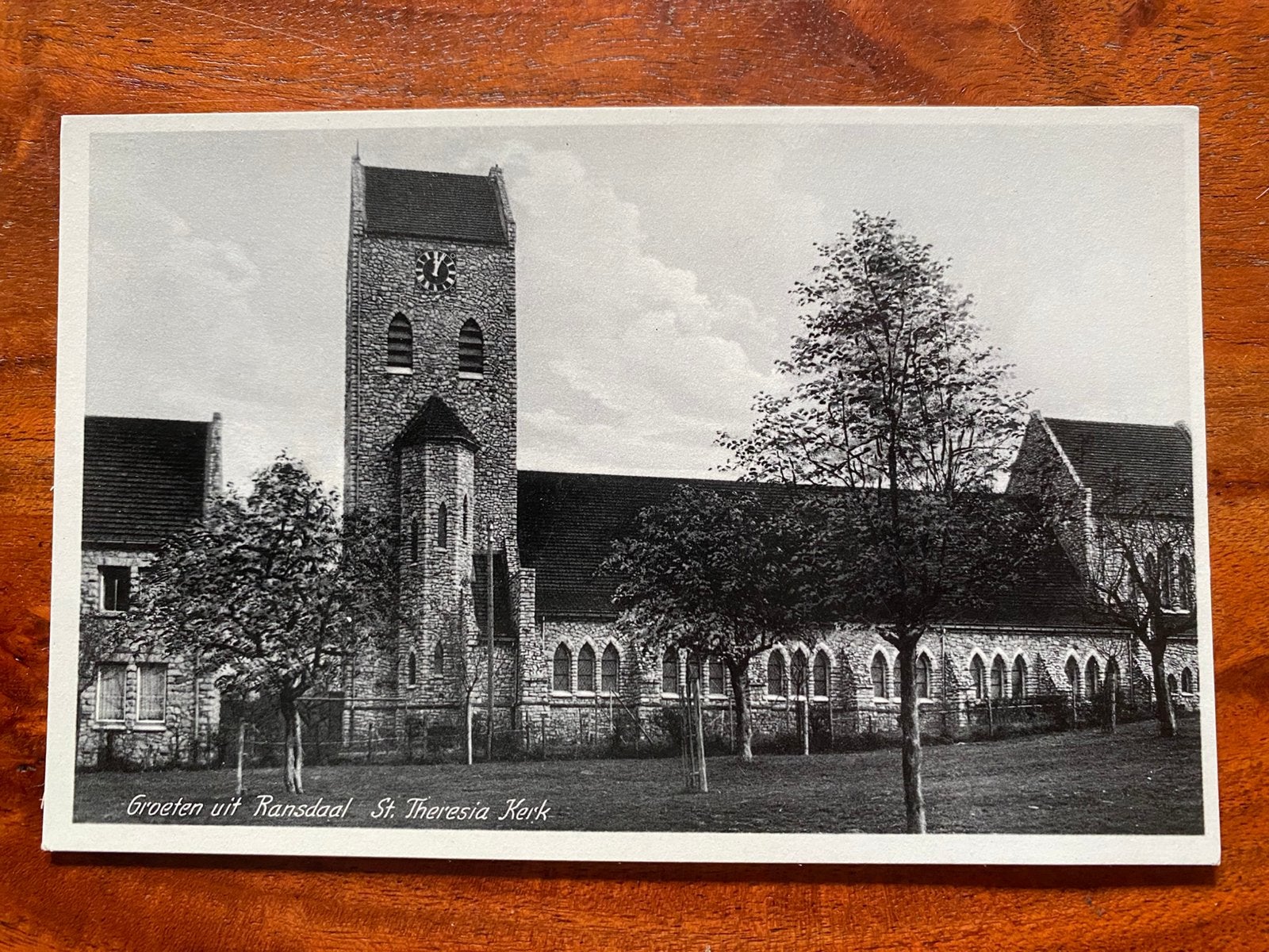 Ransdaal. Zuid Limburg. St. Theresiakerk. Ongelopen., Verzamelen, Ansichtkaarten | Nederland, Ophalen of Verzenden, 1940 tot 1960