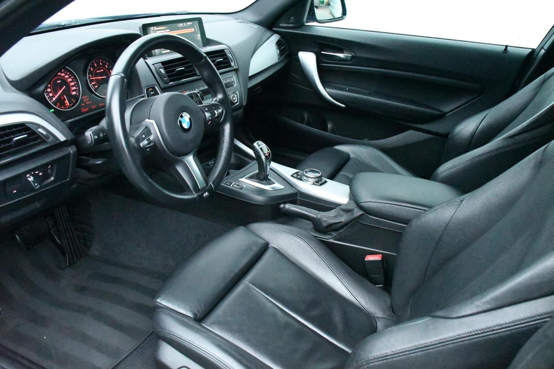 BMW 2-serie Coupé M235i High Executive KW Schroefset 400PK, Auto's, Achterwielaandrijving, Gebruikt, 1445 kg, Xenon verlichting