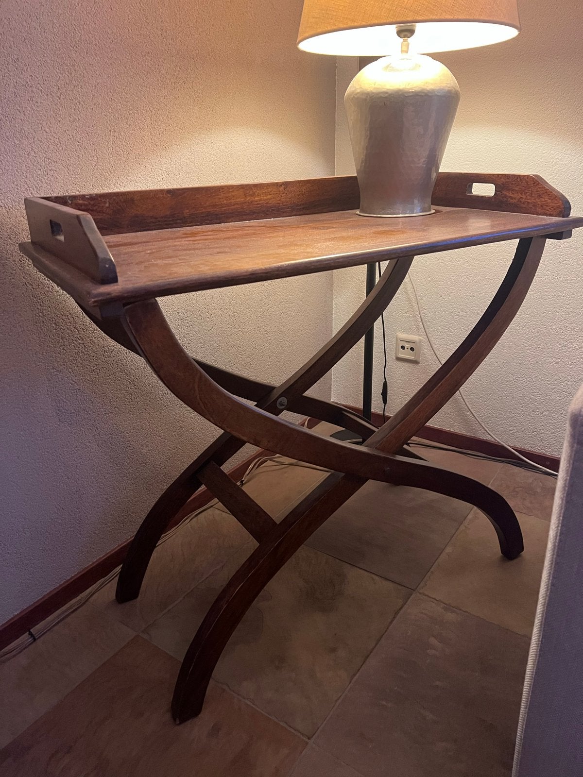 Vintage houten dienbladtafel - inklapbaar, Antiek en Kunst, Ophalen