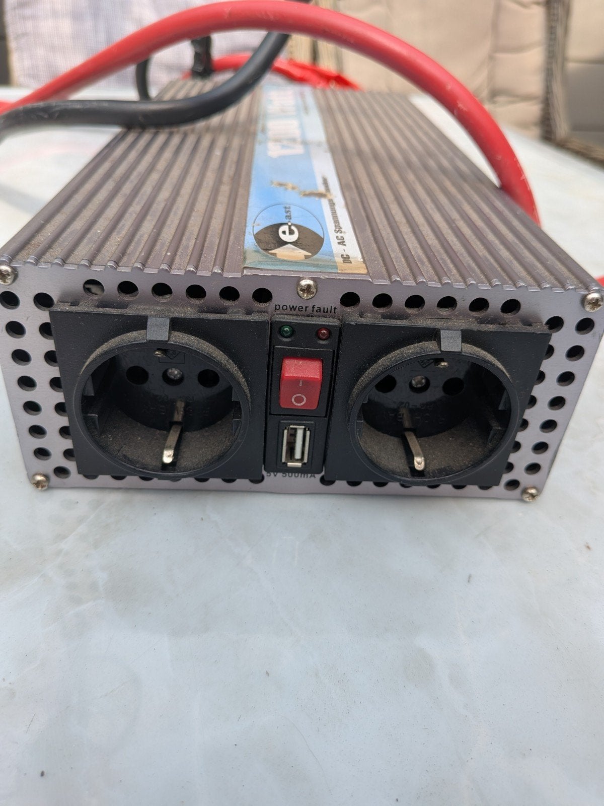 Omvormer 1200 Watt met 2 stopcontacten en USB, Ophalen of Verzenden, Gebruikt