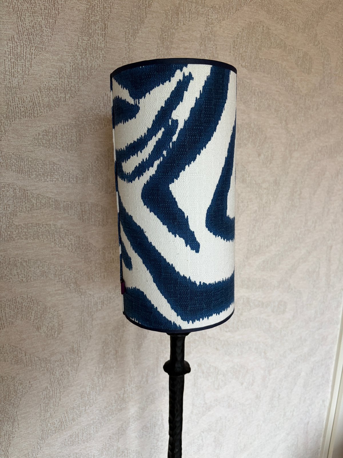 Lampkap blauw zebra cilinder 15x30cm van Atelier Samsam, Ophalen of Verzenden, Zo goed als nieuw, Minder dan 100 cm