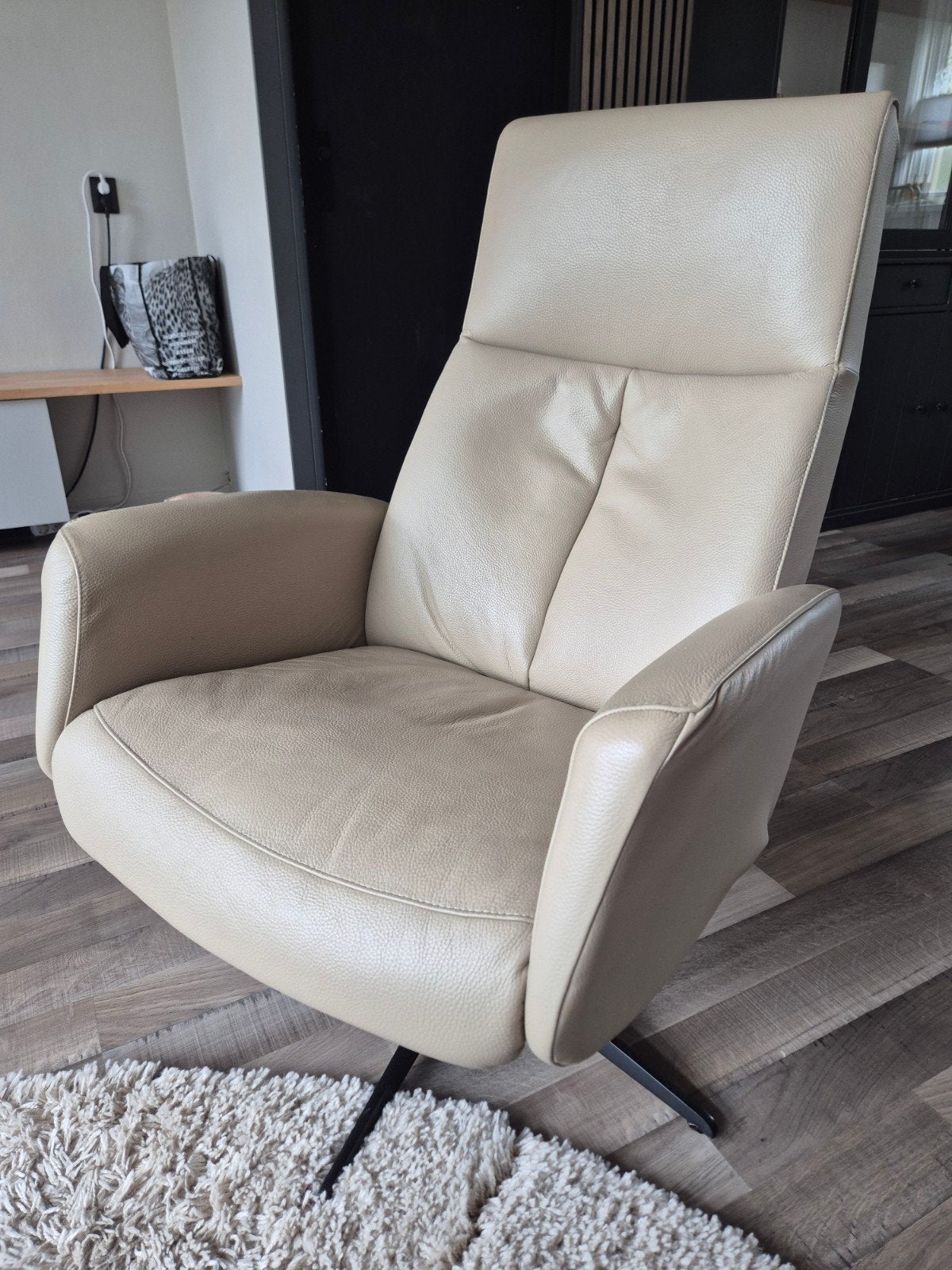 Mooie leren stoel / fauteuil, Huis en Inrichting, Fauteuils, Zo goed als nieuw, Leer, 50 tot 75 cm, 75 tot 100 cm, Ophalen