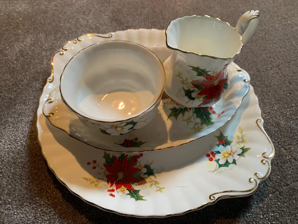Royal Albert Poinsettia Porselein - Kerst Servies Set, Ophalen of Verzenden