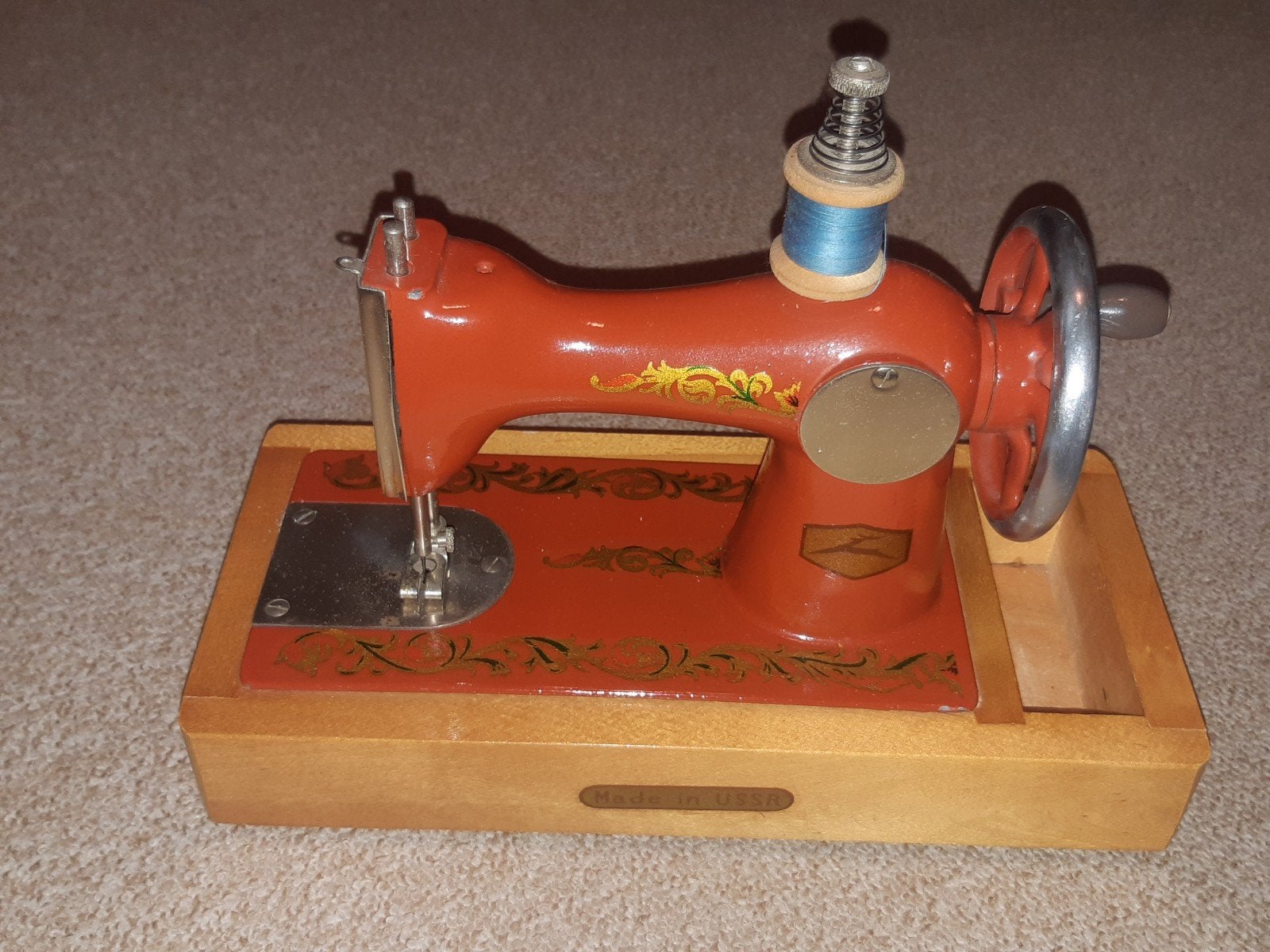 Vintage Mini Naaimachine - Made in USSR, Verzenden