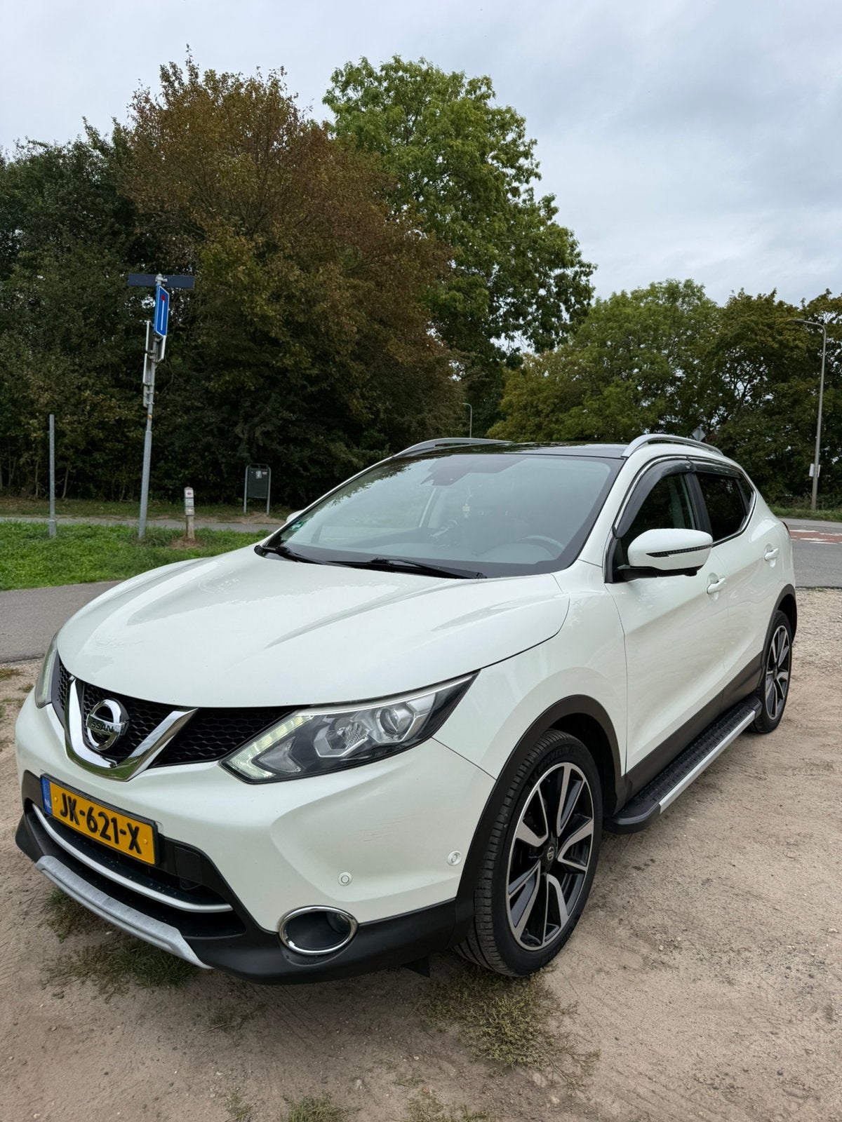 Nissan Qashqai Business 1.5 DCI 81KW 2WD 2016 Wit, Auto's, Voorwielaandrijving, Zwart, 4 cilinders, Wit