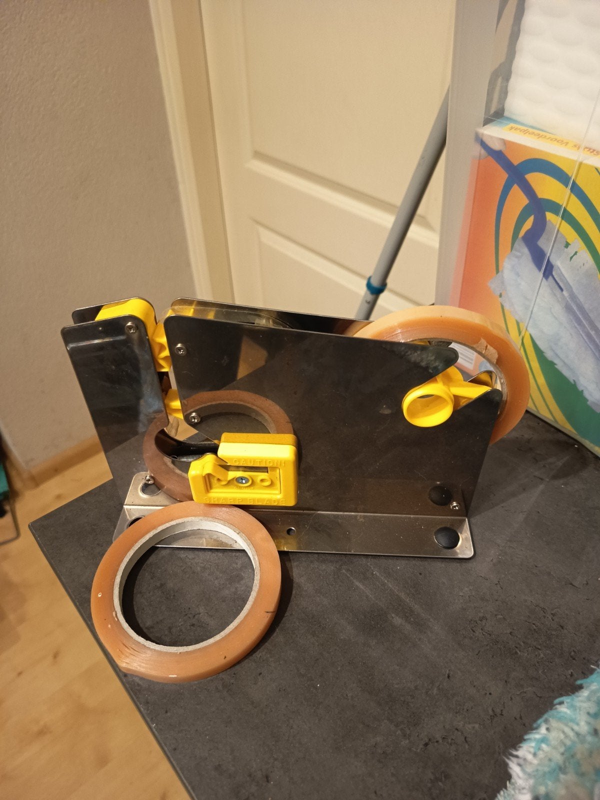 Professionele tape dispenser met 2 rollen tape, Ophalen of Verzenden, Gebruikt