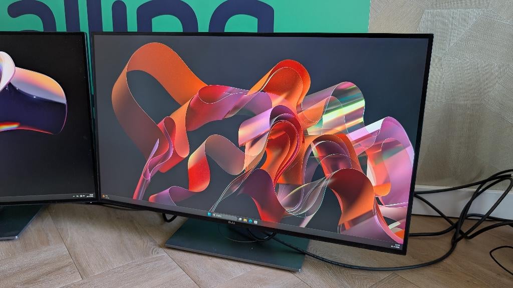 Dell UltraSharp U2718Q - 3840x2160 / IPS / DisplayPort+HDMI, Ophalen, Gebruikt, IPS, Dell