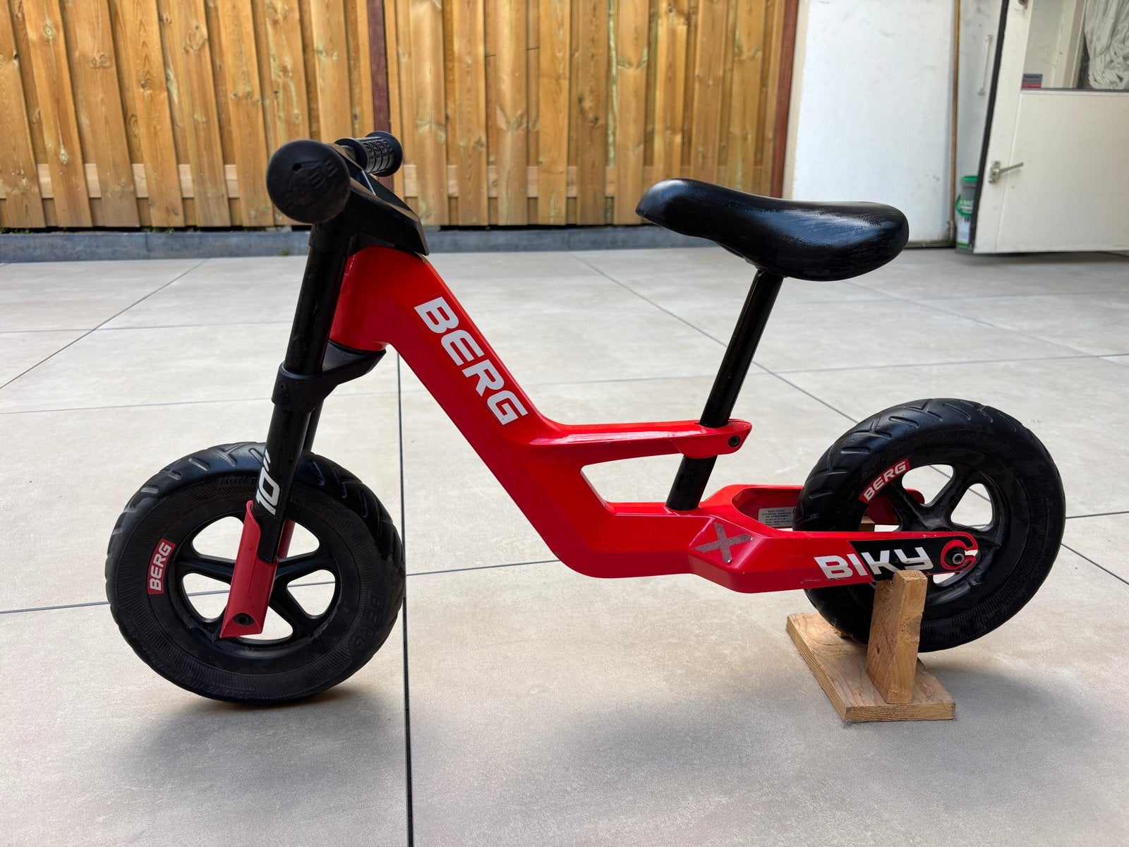 Berg Biky Mini Loopfiets Rood, Ophalen, Gebruikt, Loopfiets