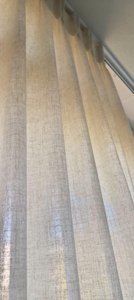 Nieuwe gordijnen off-white / crème-beige