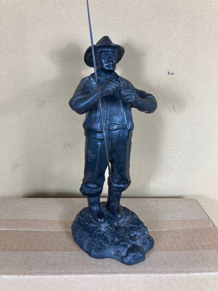 Russisch gietijzeren beeldje van een visser, Ophalen of Verzenden, 20 - 50 cm, Beeld, Man