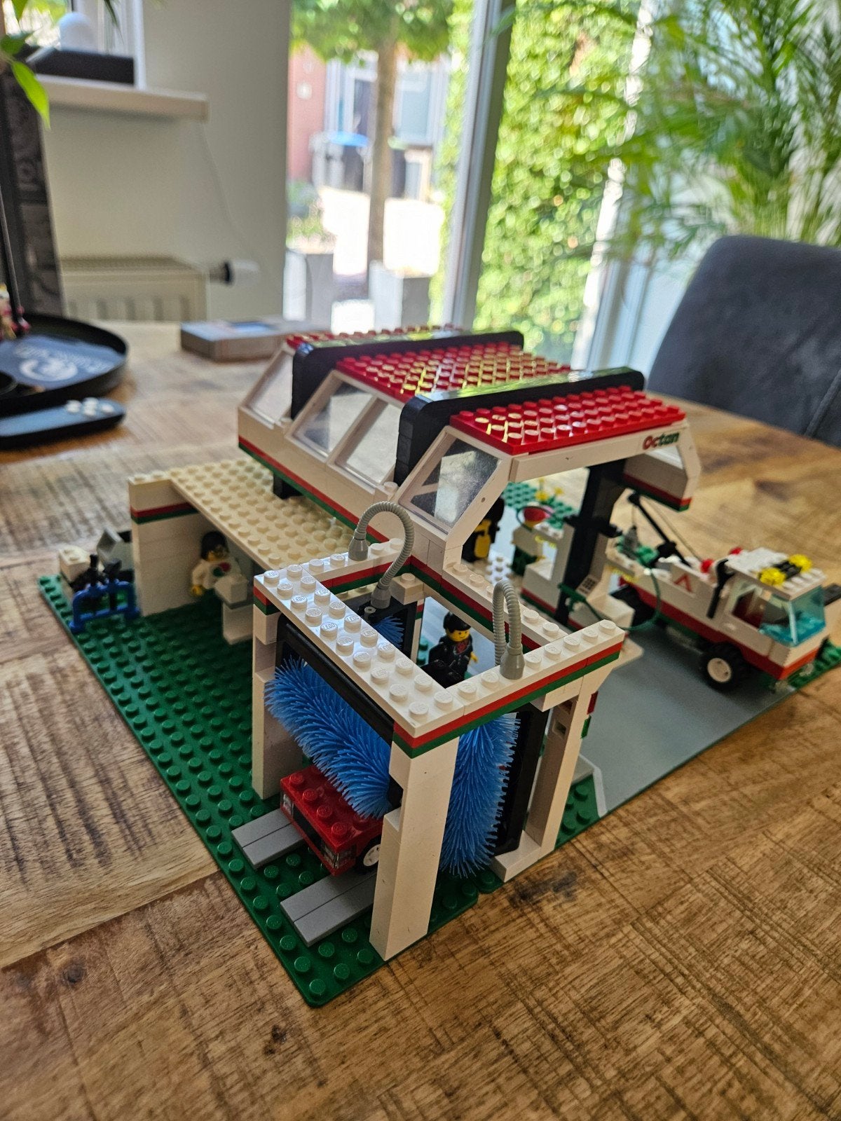 LEGO Octan Tankstation met Wasstraat en Takelwagen, Ophalen of Verzenden, Gebruikt, Overige merken