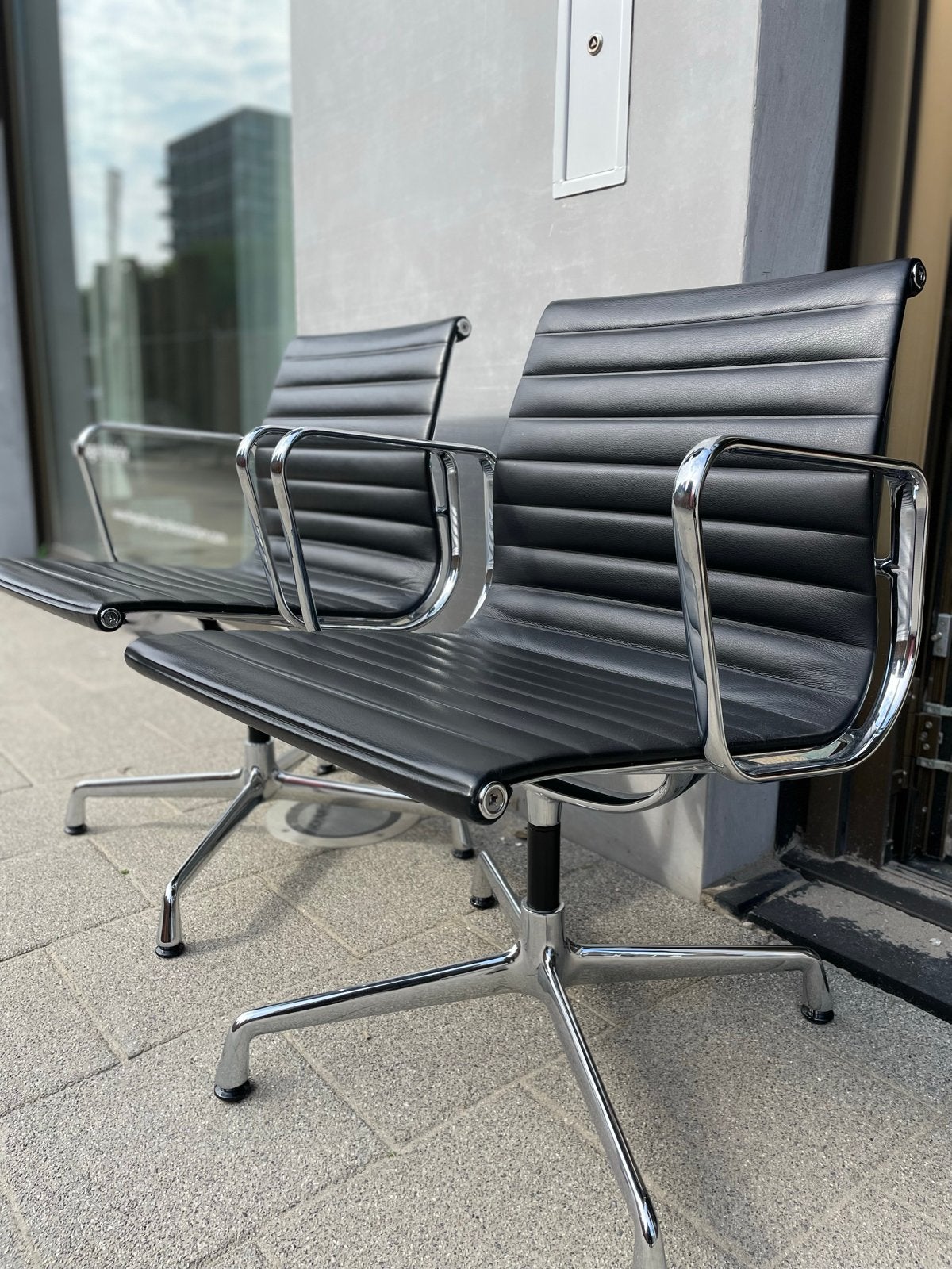 Vitra Eames EA 108 Stoel - Zo goed als nieuw, Ophalen, Zo goed als nieuw, Zwart, Bureaustoel