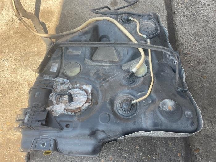 Tank van een Volkswagen Golf, Gebruikt, -, -, -