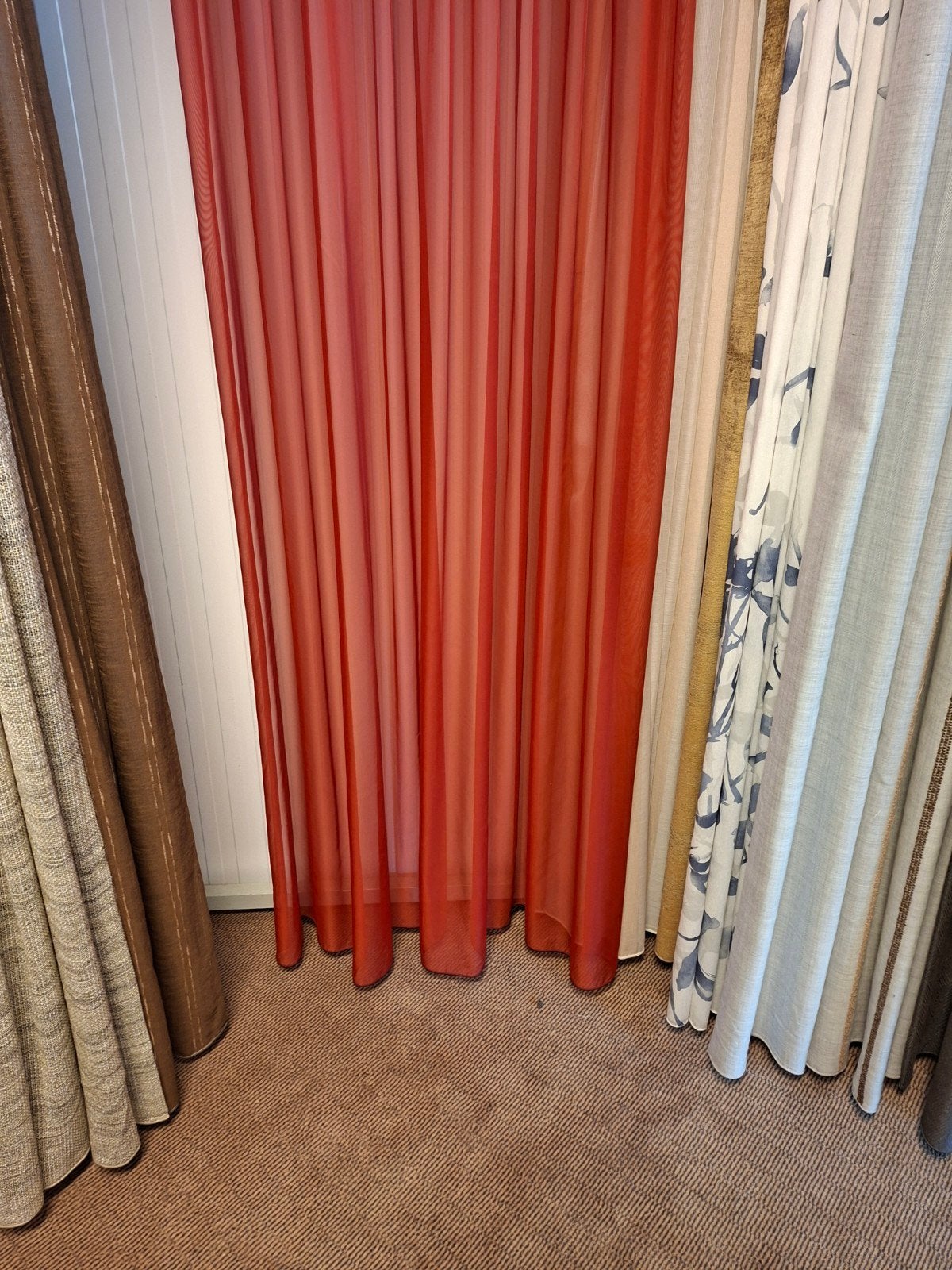 Bordeauxrode voile stof, vitrage, € 5,-/meter!!, Ophalen of Verzenden, Nieuw