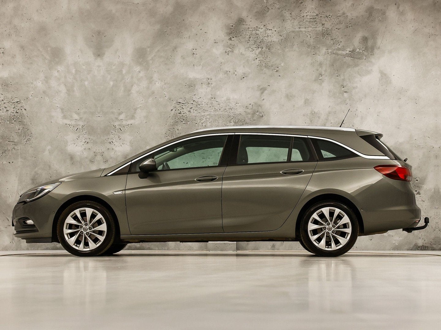 Opel Astra Sports Tourer 1.4 Turbo Innovation 150Pk Automaat, Auto's, Opel, Stof, Gebruikt, 5 stoelen, Voorwielaandrijving