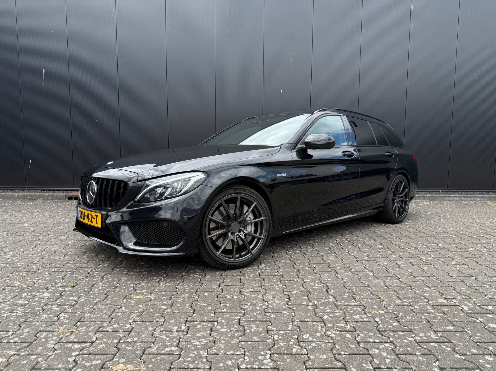 Mercedes-Benz C43 AMG | Burmester | PANO | 360 | HUD | VOL!, Auto's, Automaat, 1800 kg, Zwart, 367 pk