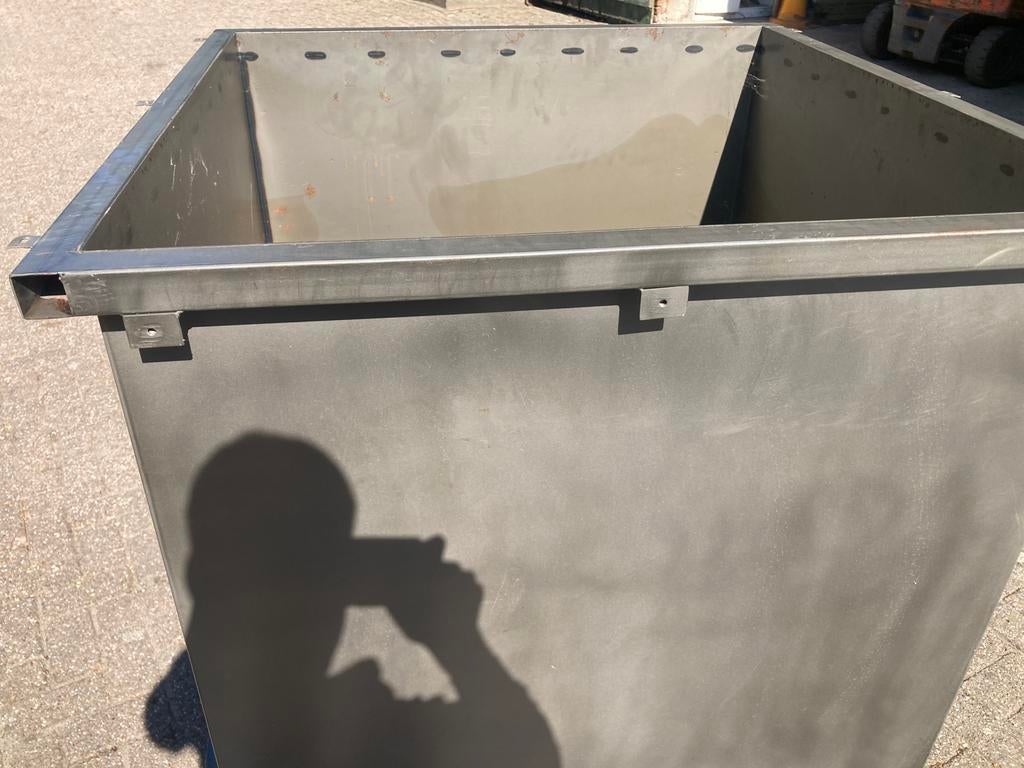 Corten stalen Bloembak. Eenmalig gebruikt voor een festival, Tuin en Terras, Bloembakken en Plantenbakken, Ophalen, Minder dan 30 cm