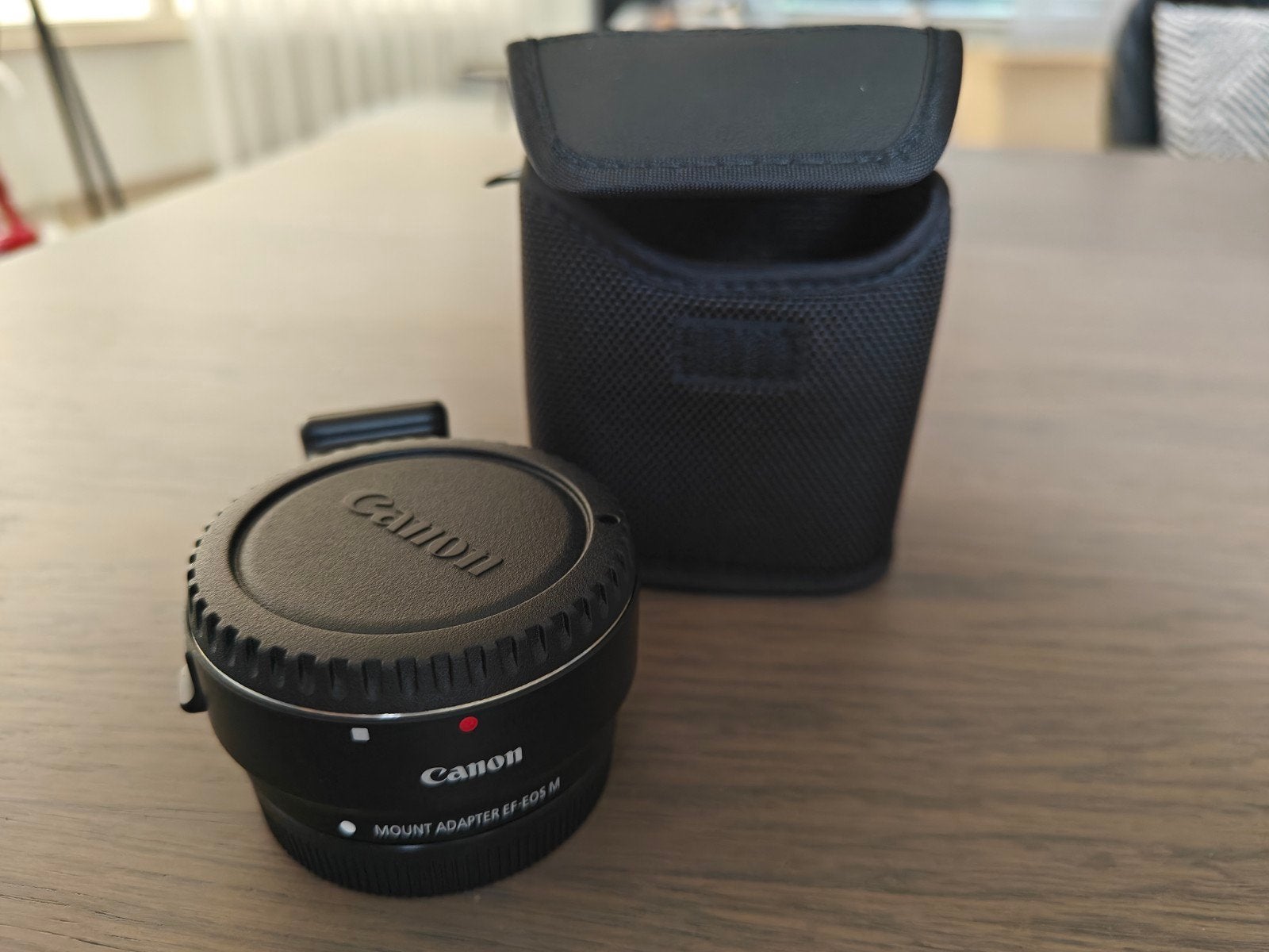 Canon Mount Adapter EF-EOS M met hoesje, Audio, Tv en Foto, Fotografie | Lenzen en Objectieven, Zo goed als nieuw, Toebehoren
