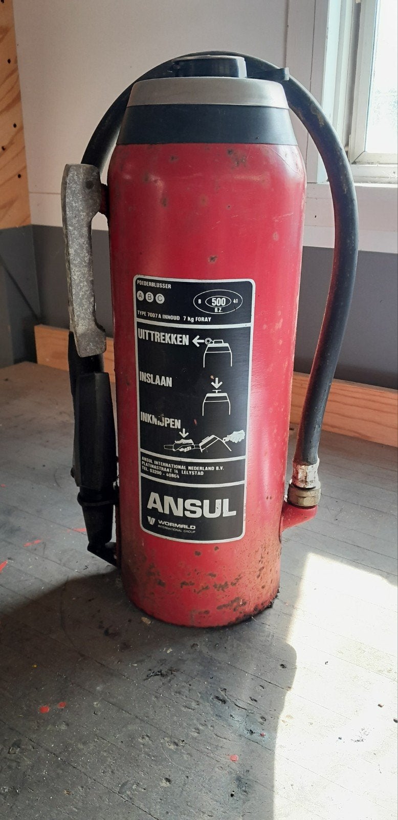 Ansul brandblusser, Ophalen