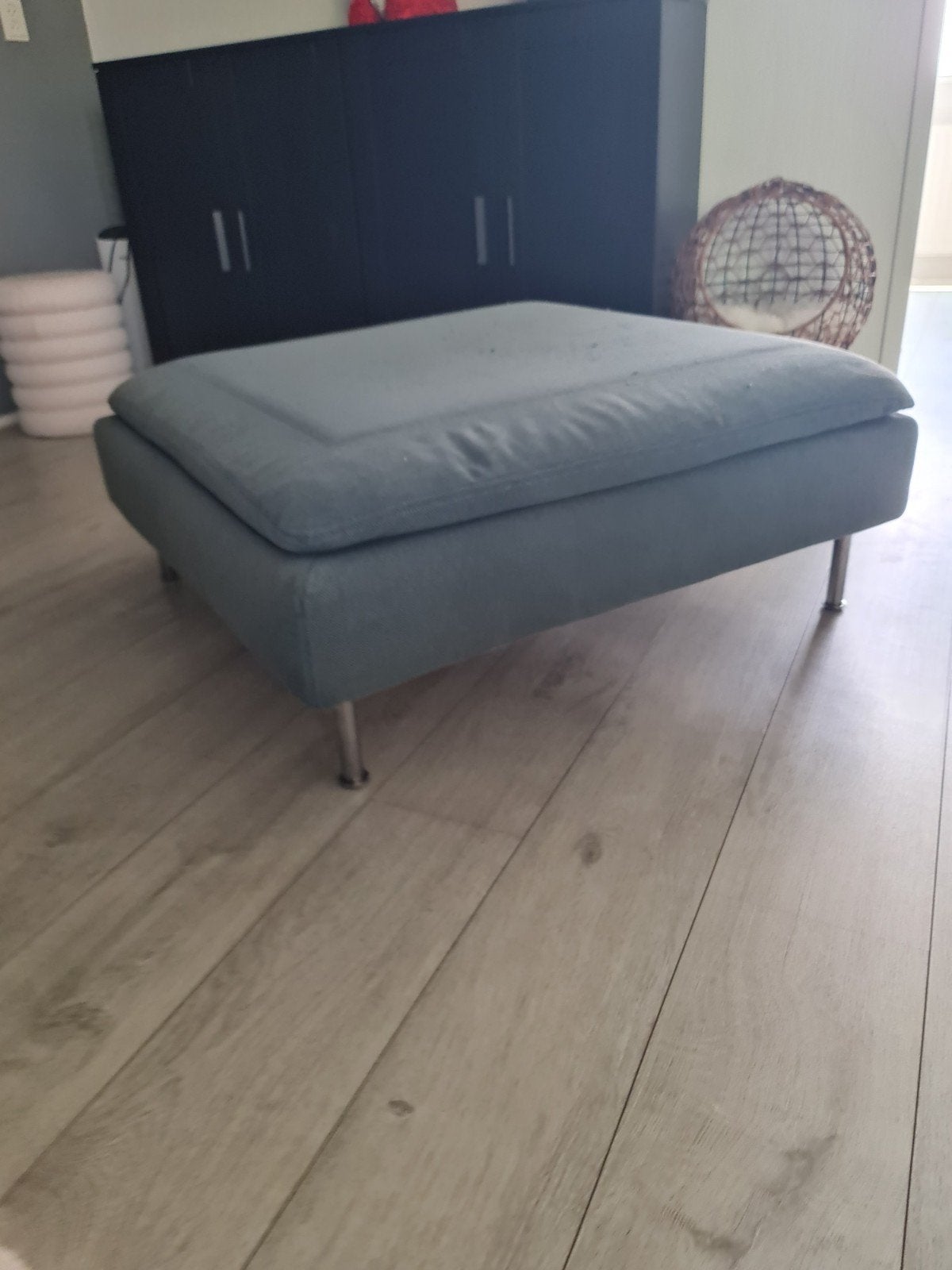 Hocker met dienblad – multifunctioneel en stijlvol, Ophalen, Gebruikt, Vierkant, 75 tot 100 cm