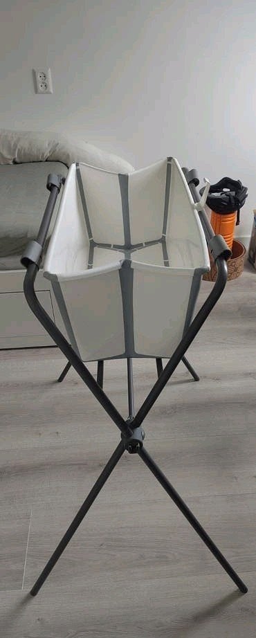 Opvouwbaar Stokke badje met standaard, Kinderen en Baby's, Gebruikt, Badje, Standaard, Ophalen