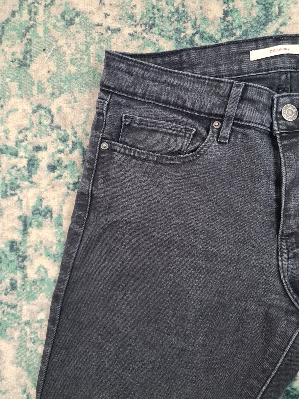 Levi’s 711 skinny W27 L30 Dames Tulsi2730 Mid-rise, Zwart, Ophalen of Verzenden, Zo goed als nieuw, W27 (confectie 34) of kleiner